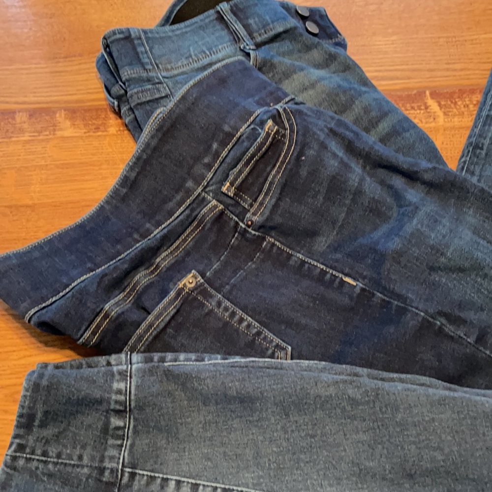 Name brand bundle of jeans - Picture 2 of 5